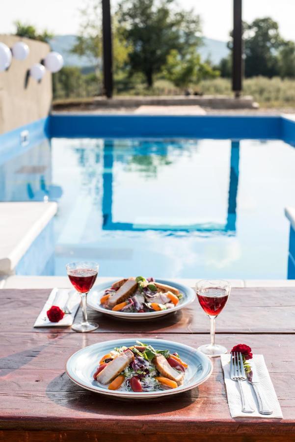 Maison d'hôtes Skriveni Raj à Gornji Milanovac Extérieur photo