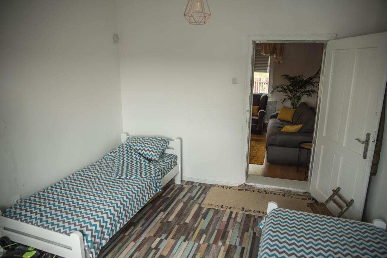 Maison d'hôtes Skriveni Raj à Gornji Milanovac Extérieur photo