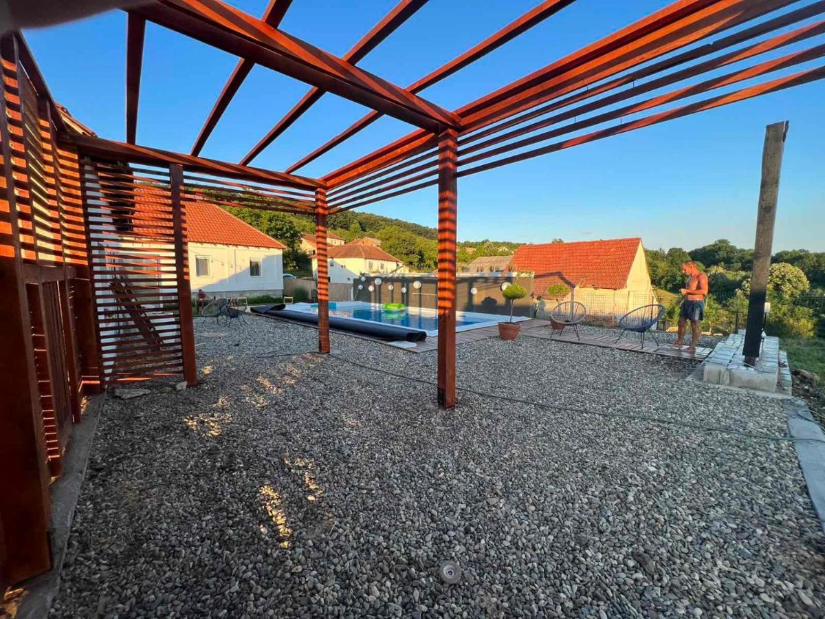 Maison d'hôtes Skriveni Raj à Gornji Milanovac Extérieur photo