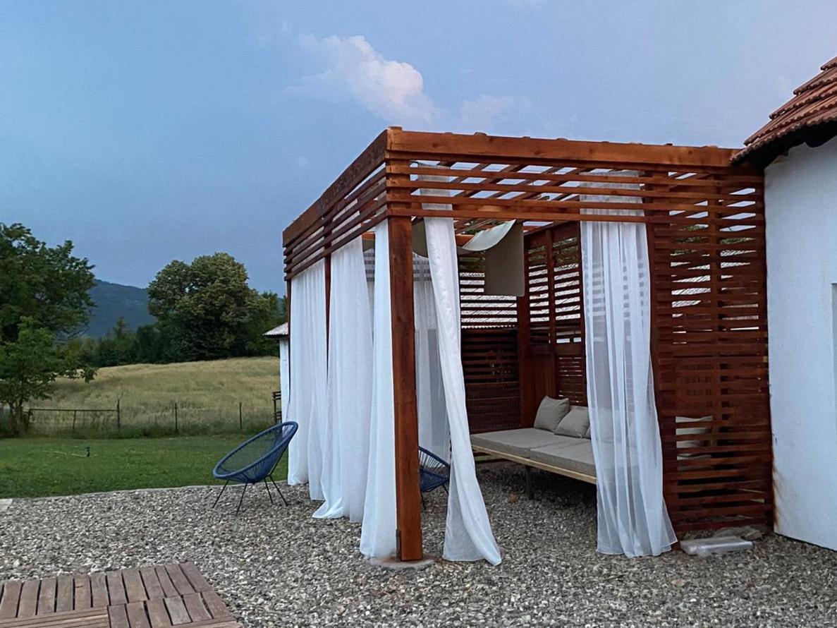 Maison d'hôtes Skriveni Raj à Gornji Milanovac Extérieur photo
